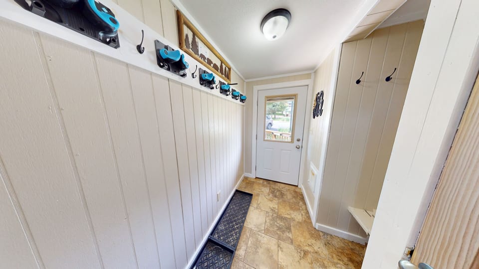 Indoors, Floor, Flooring, Transportation, Lamp
