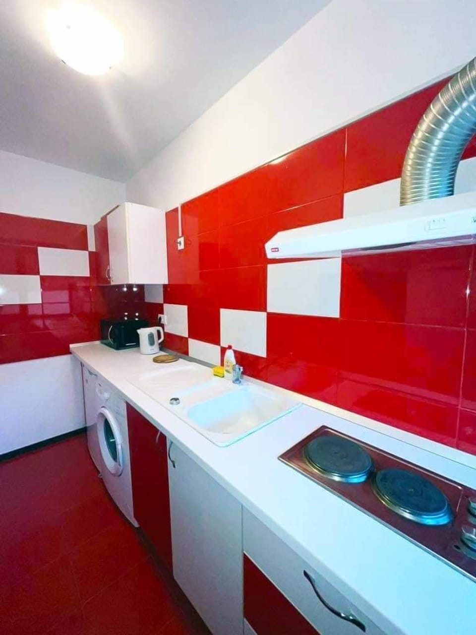 Deluxe Studio, Balcony, City View | Private kitchen | Mini-fridge, microwave, stovetop, cookware/dishes/utensils