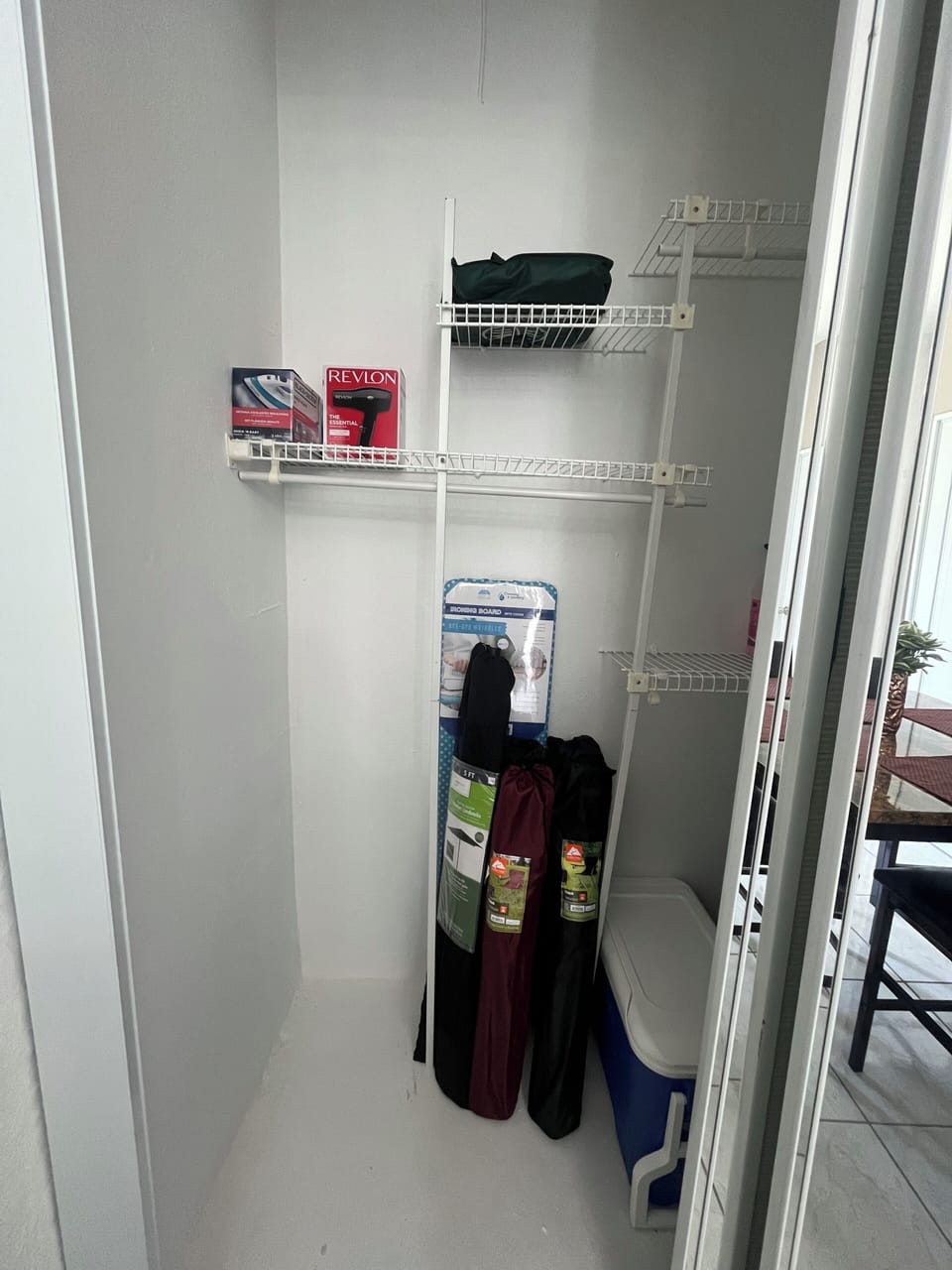 Iron/ironing board, free WiFi