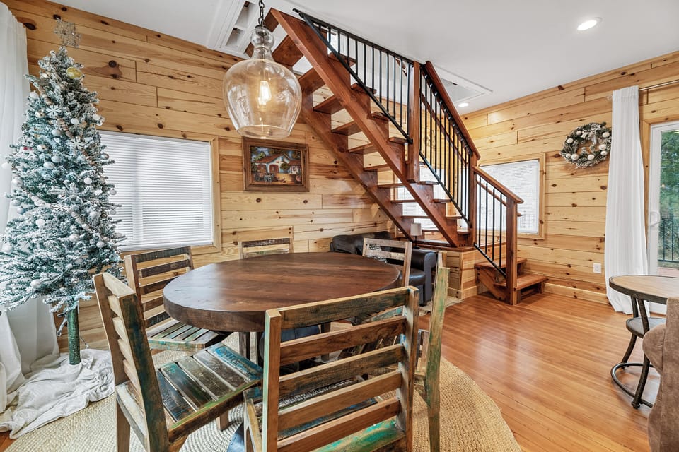House, Patio, Mountain View | Living area | TV, fireplace, DVD player