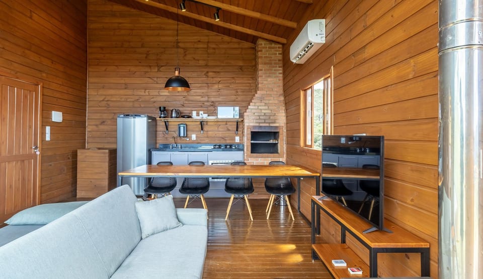 Basic Chalet | Living area | 32-inch TV with digital channels