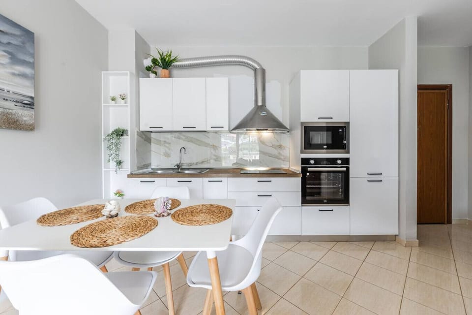 Fully-equipped kitchen