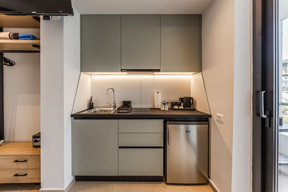 Fully-equipped kitchen