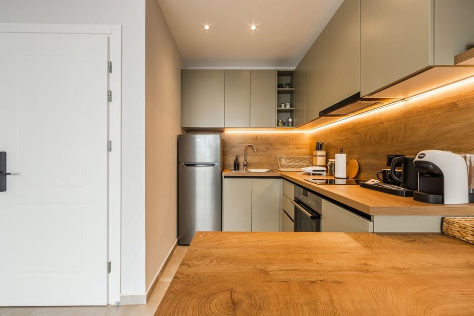 Fully-equipped kitchen