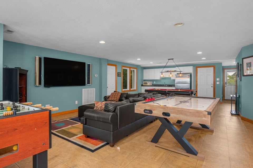 CC230: A Shore Thing | LL Rec Room - Pool Table, Air Hockey and Foosball Tables, Deck Access