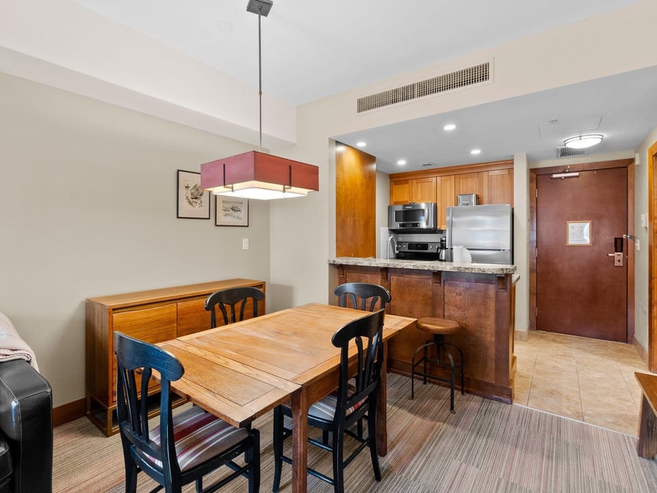 Dining Table / Kitchen