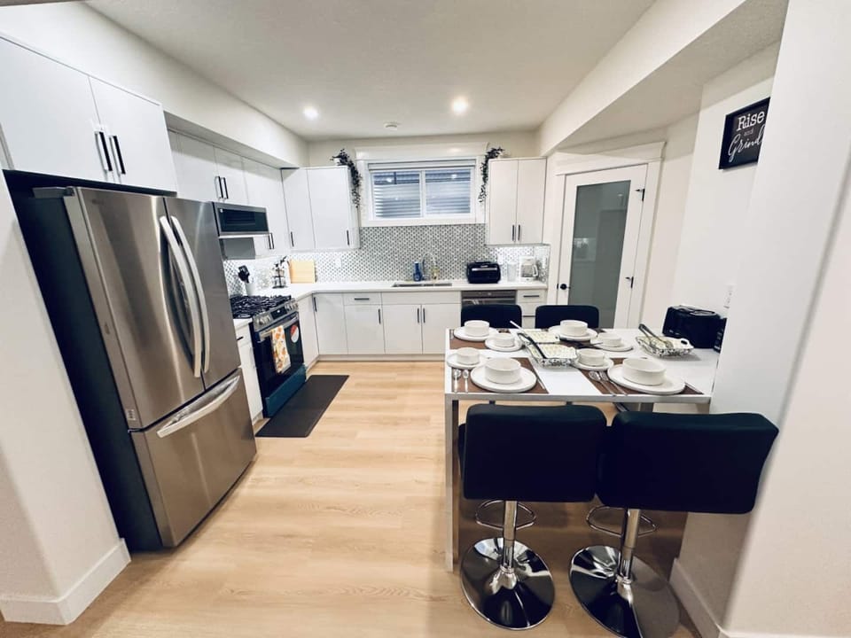 A full kitchen with all major appliances