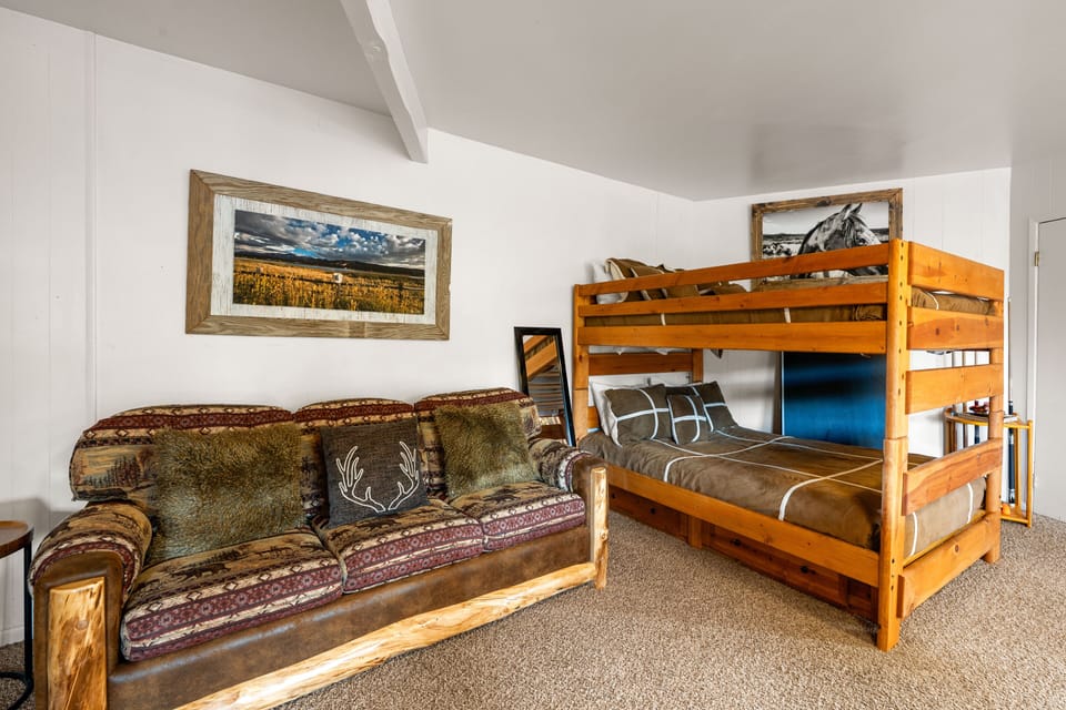 Game Room/Third Bedroom