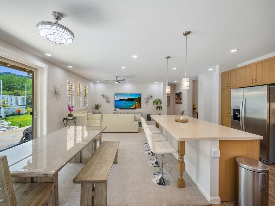 Living and Dining Area