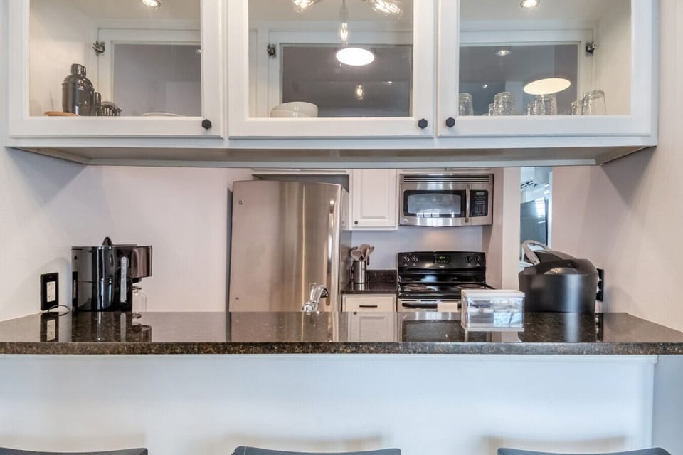 Fully stocked kitchen with all the essentials and more!