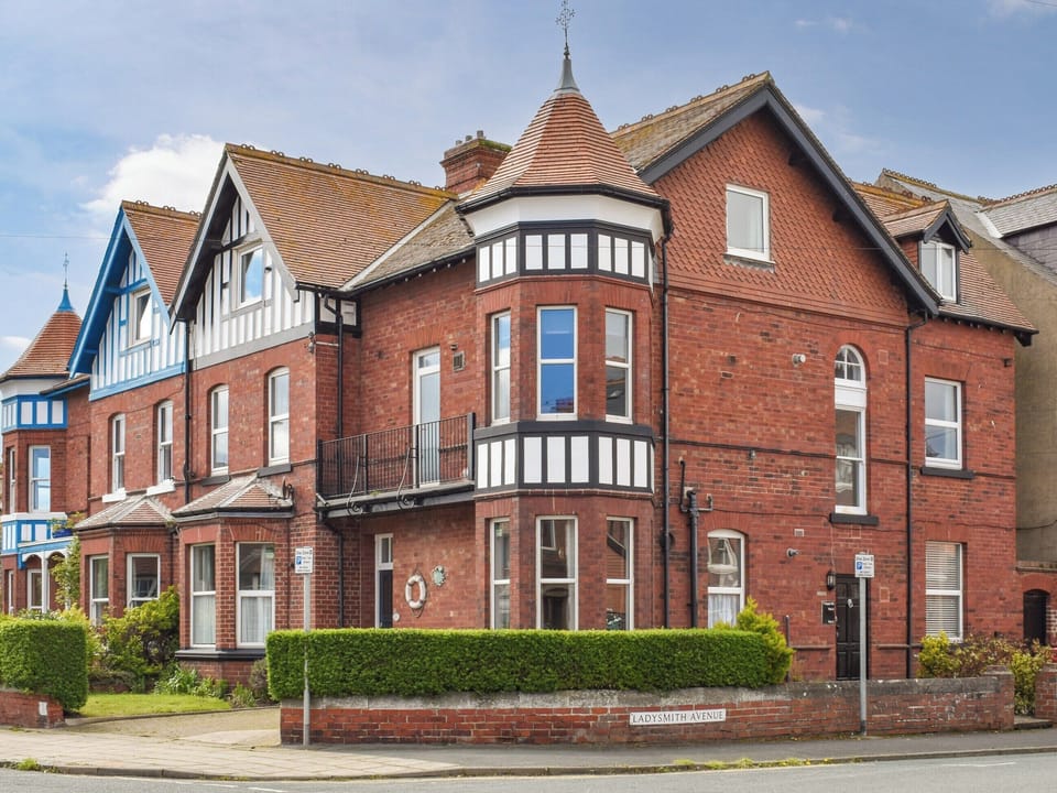 Exterior | Hidden Treasure - Argyle Retreats, Whitby