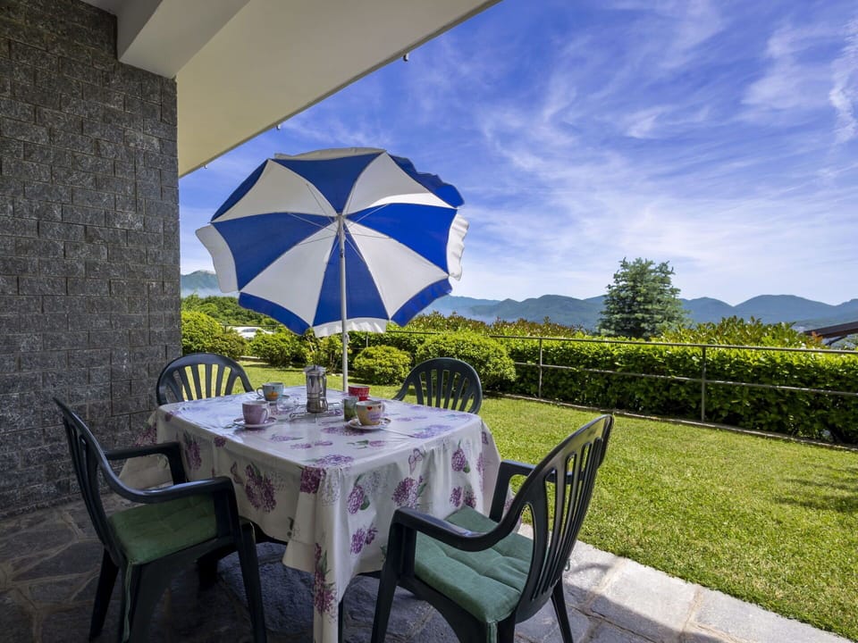 Garden, Outdoor Furniture, Resort, Shade, Leisure, Lawn, Eco Hotel, Landscaping, Tent, Park