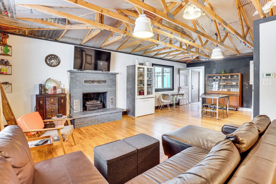 House (2 Bedrooms) | Interior