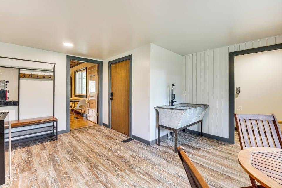 House (2 Bedrooms) | Interior