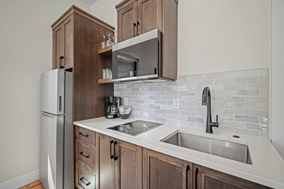 18105 Forestbrook-64
