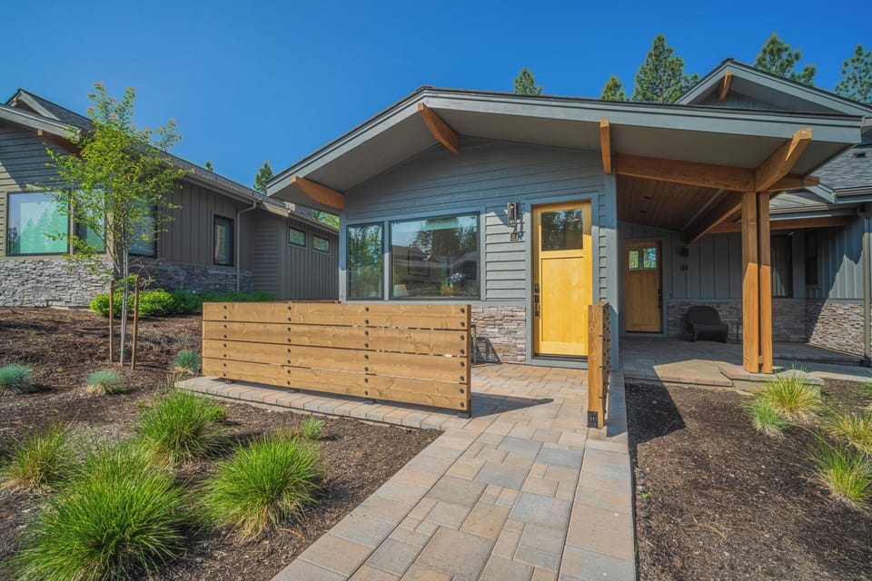 18105 Forestbrook-56