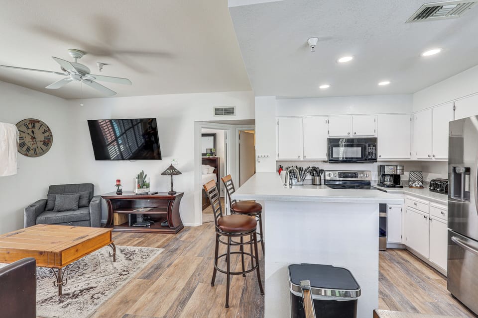 Apartment (1 Bedroom) | Interior