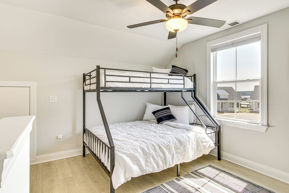 House (3 Bedrooms) | Interior