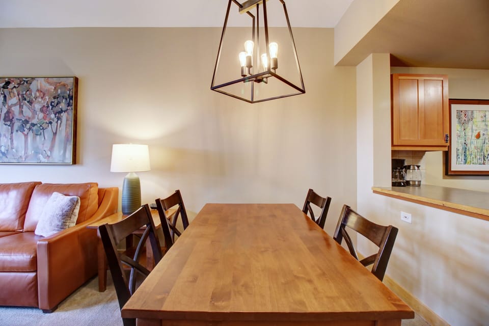 Condo, 1 Bedroom | Dining
