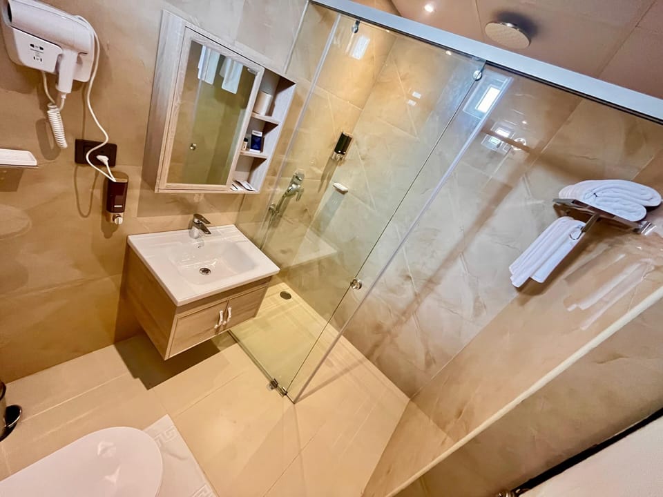 Hotel Grand Continent Premier Banjara Hills, Hyderabad Hotel in Hyderabad