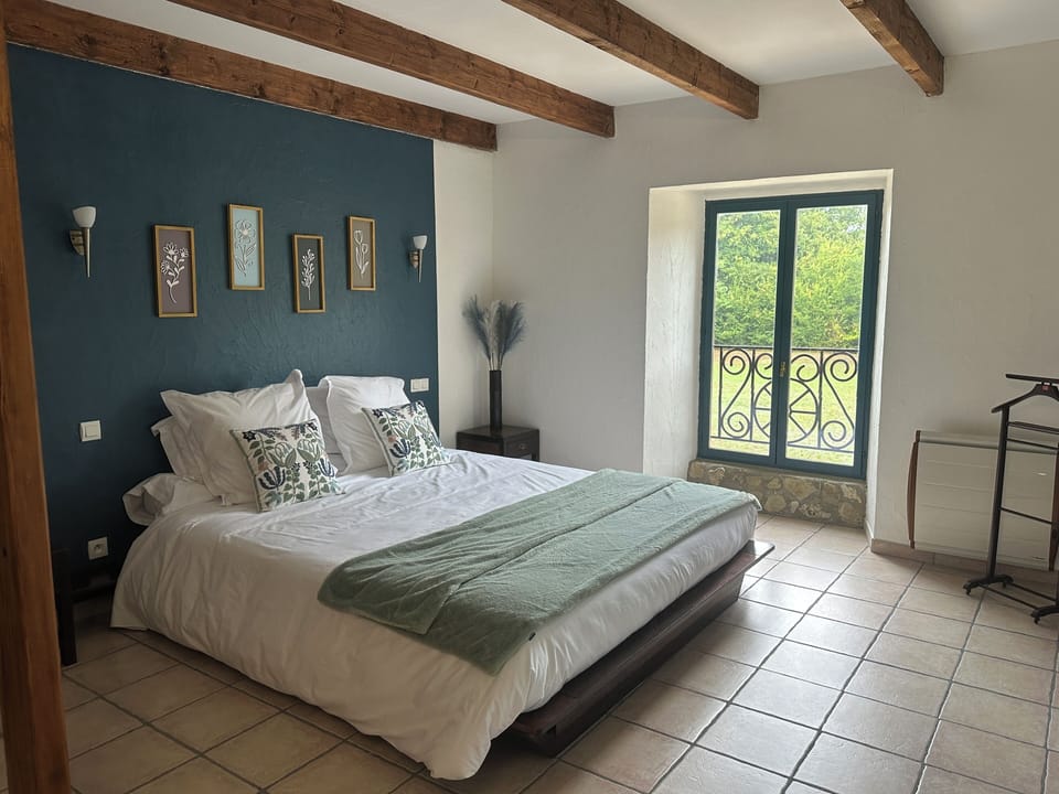 Family Quadruple Room | Blackout drapes, iron/ironing board, travel crib, free WiFi