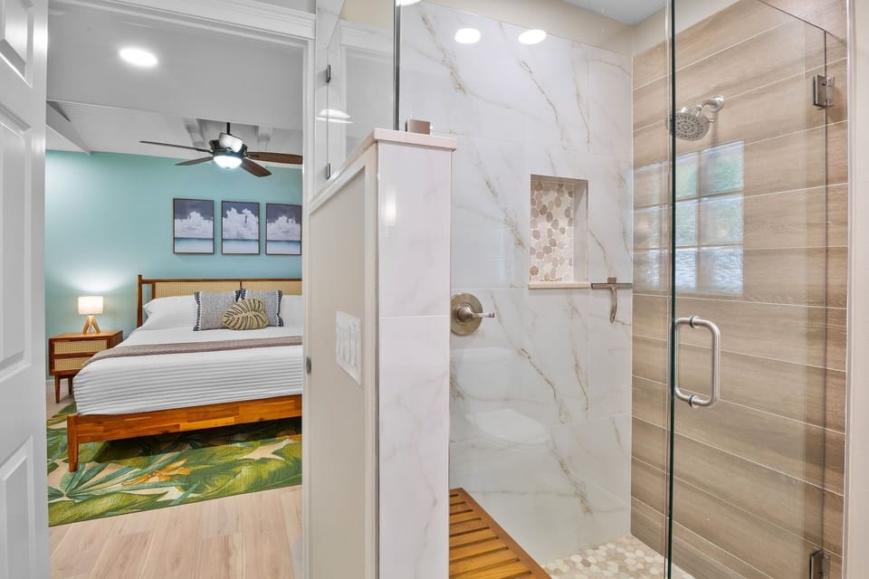 Primary Bathroom, Ensuite