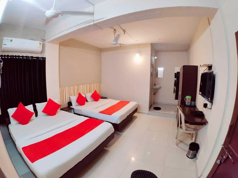 Premium bedding, soundproofing, free WiFi, bed sheets