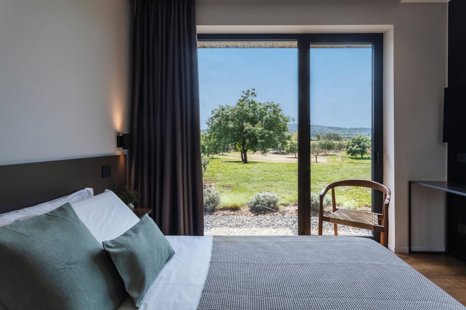 Deluxe bungalow with private pool | Free minibar items, in-room safe, individually decorated