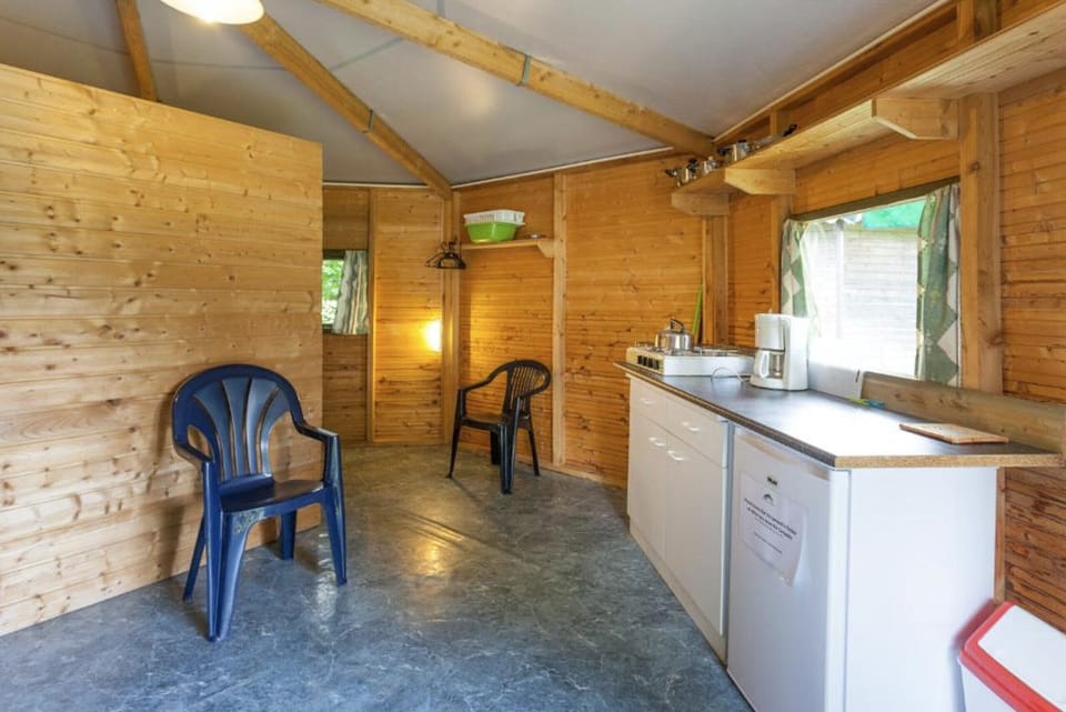 Kitchen - Camping 2000 - Kampeerhut