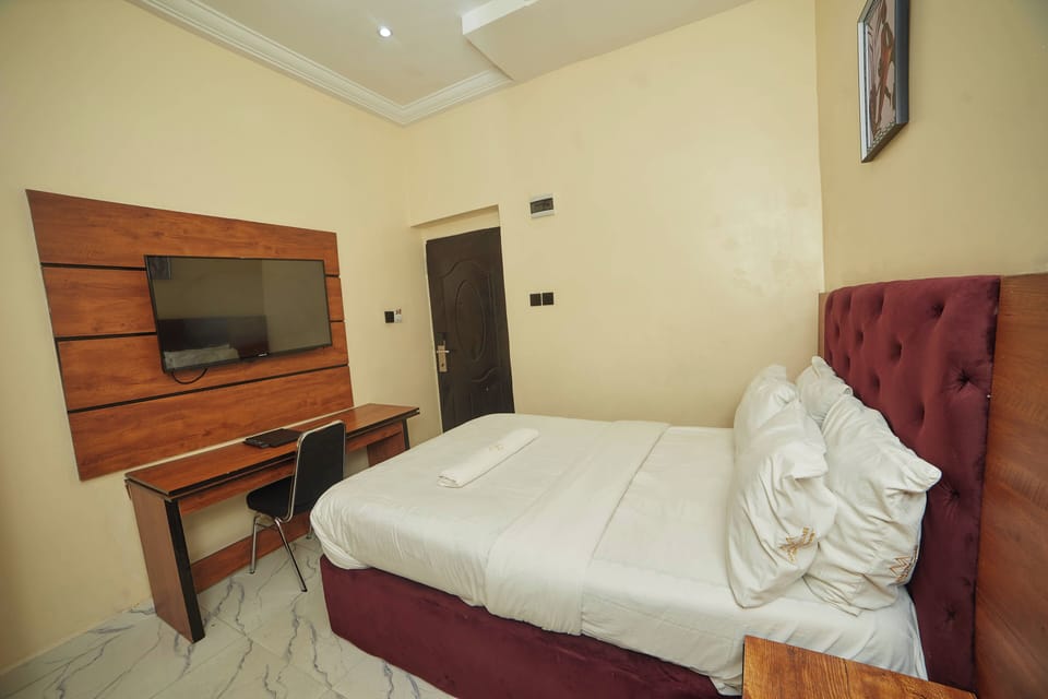 Deluxe Room | Desk, laptop workspace, free WiFi