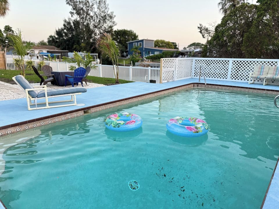 Ping pong table, pool table, oversized jenga game and 4 corners.