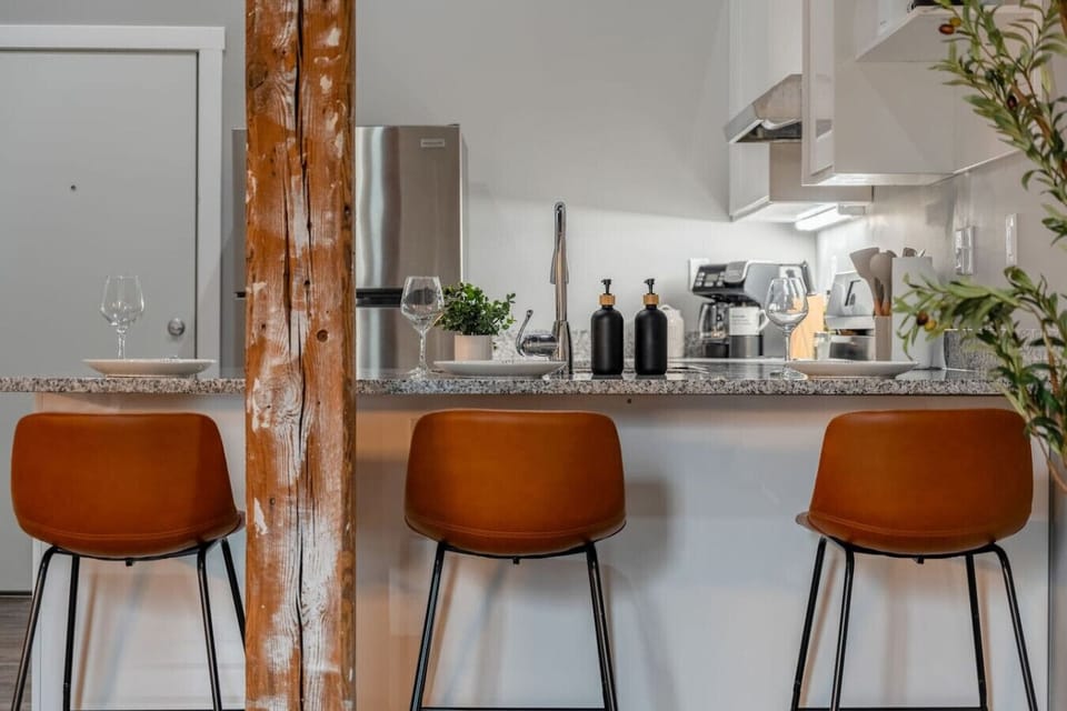 Island in the kitchen, perfect for meals or chats