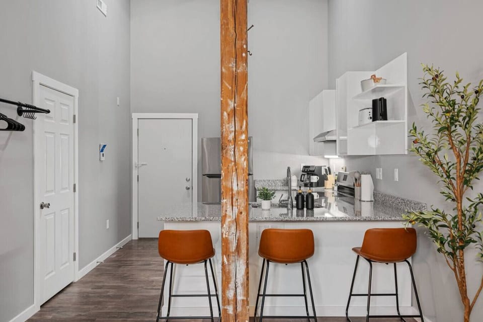 Island style kitchen, great for cooking and catching up