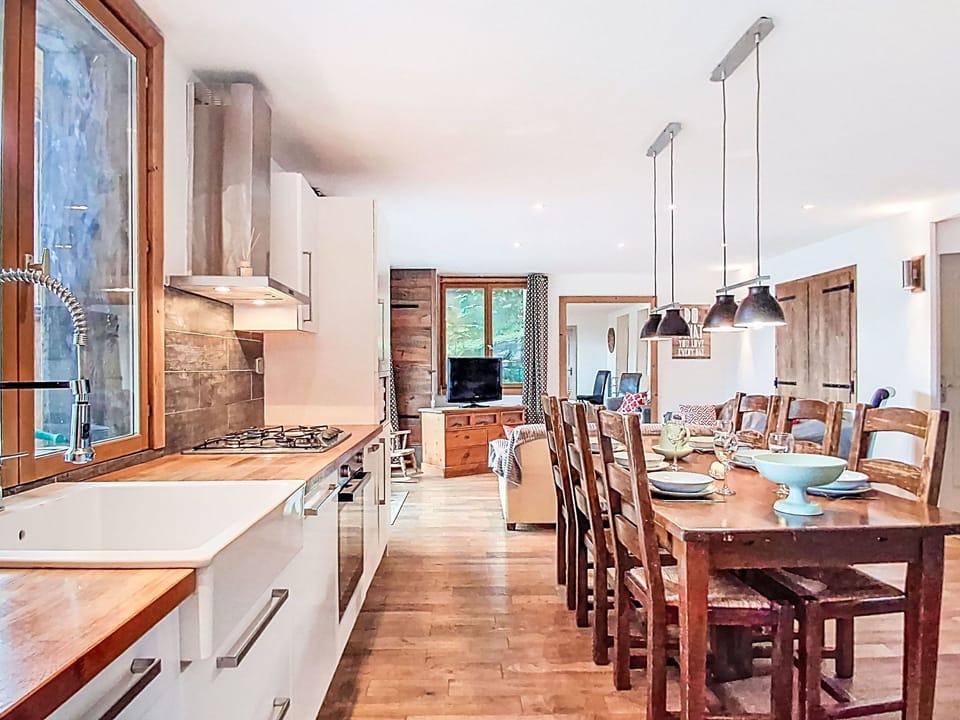 Kitchen / Dining Room