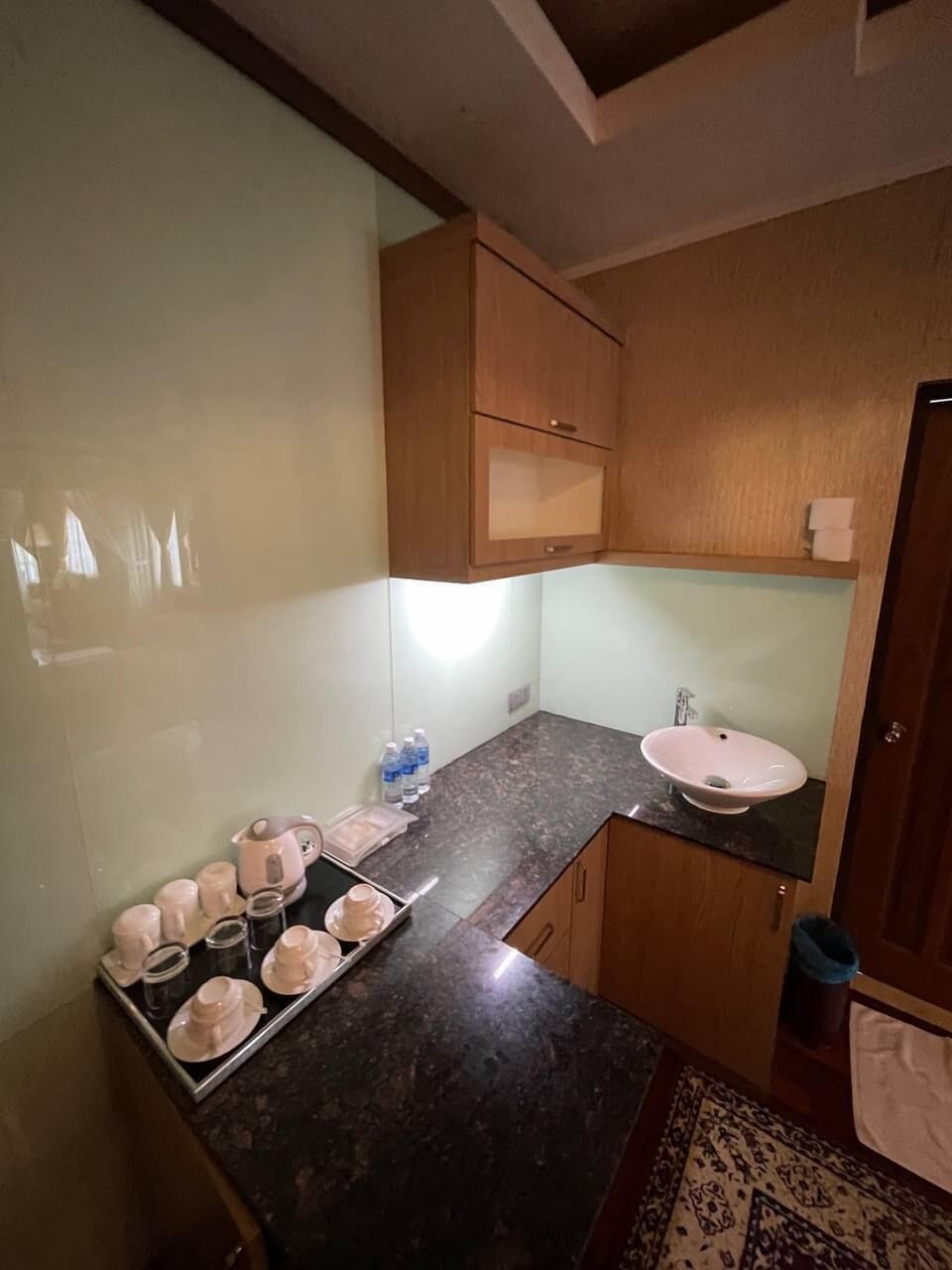 Premium Triple Room | Living area