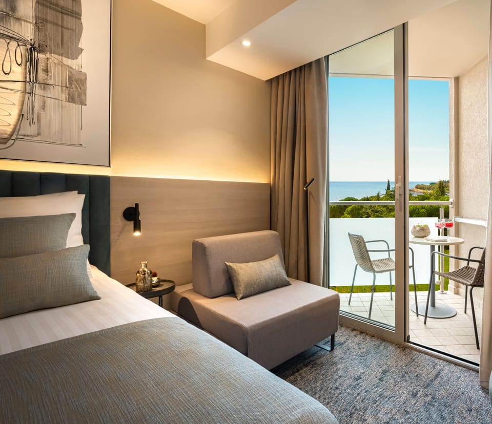 Superior double room with sea view balcony | Premium bedding, minibar, in-room safe, desk