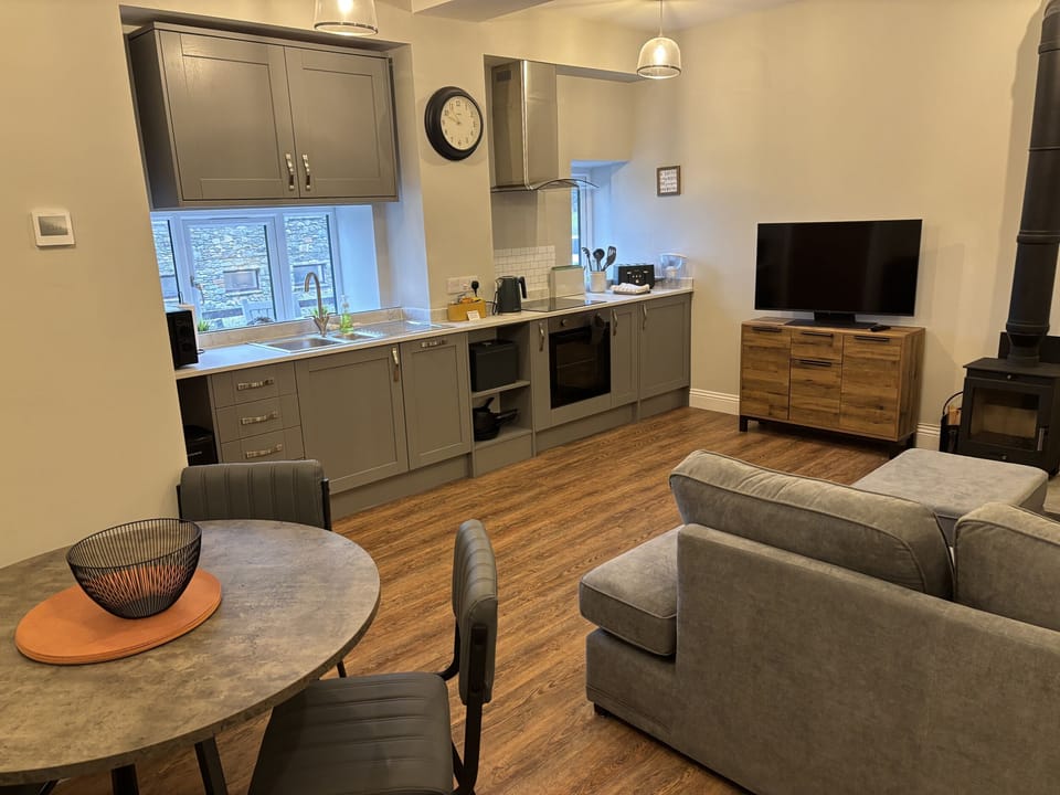 Cottage | Interior