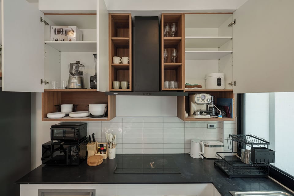 Full kitchen