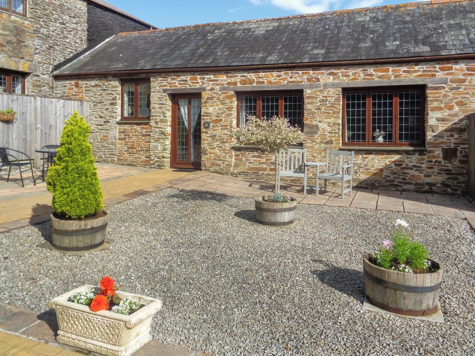 Exterior | Byre Cottage - Olde Pensipple Holiday Cottages, Liskeard