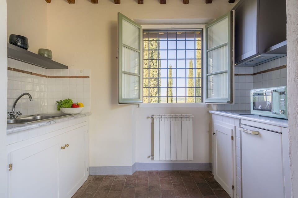 Autumn, Kitchen, Living Room, Spring, Summer