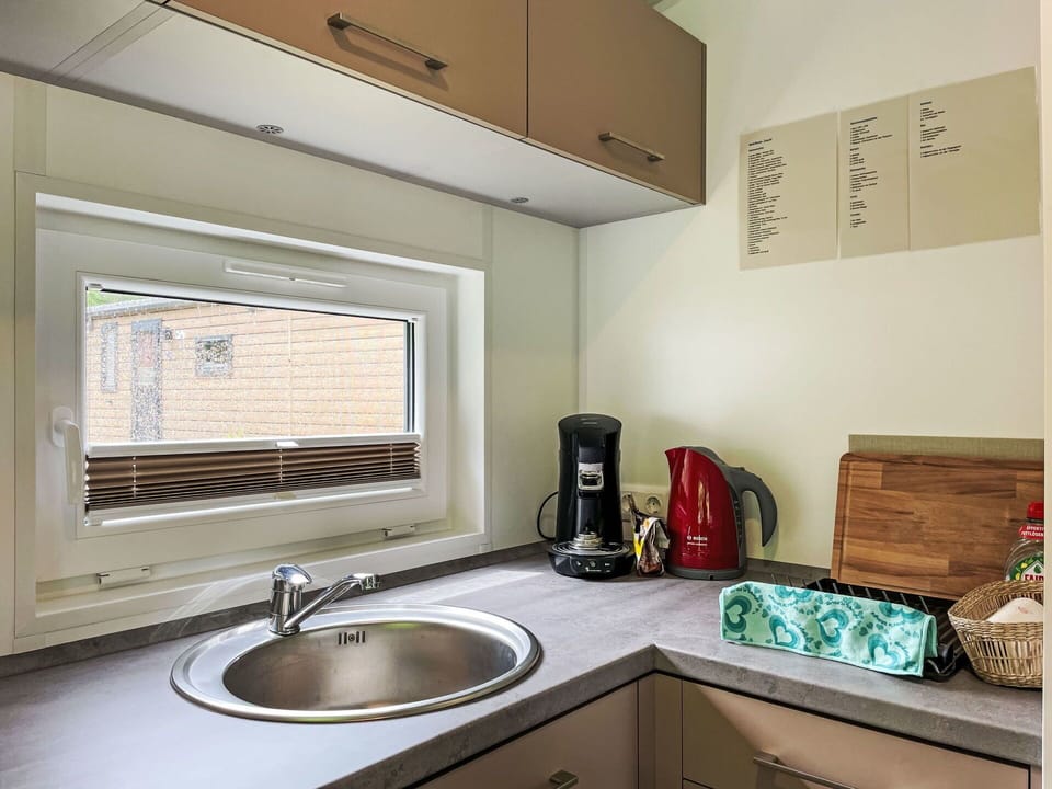 Wood, Interior Design, Kitchen, Kitchen Appliance, Countertop, Major Appliance, Ceiling, Lighting, Home Appliance, Room
