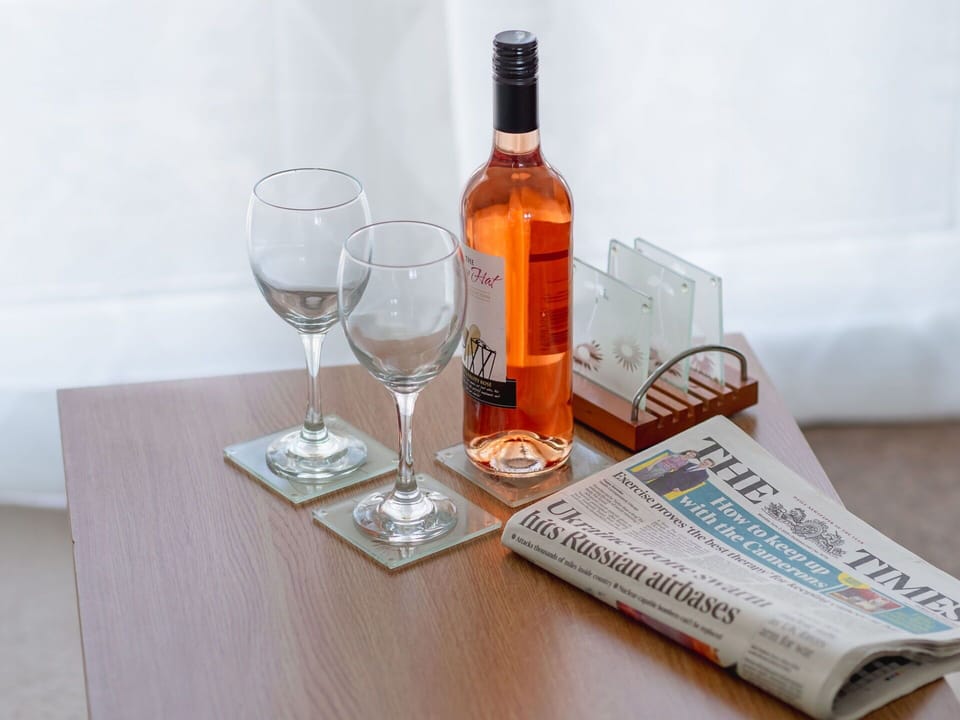 Tableware, Drinkware, Stemware, Bottle, Barware, Table, Wine Glass