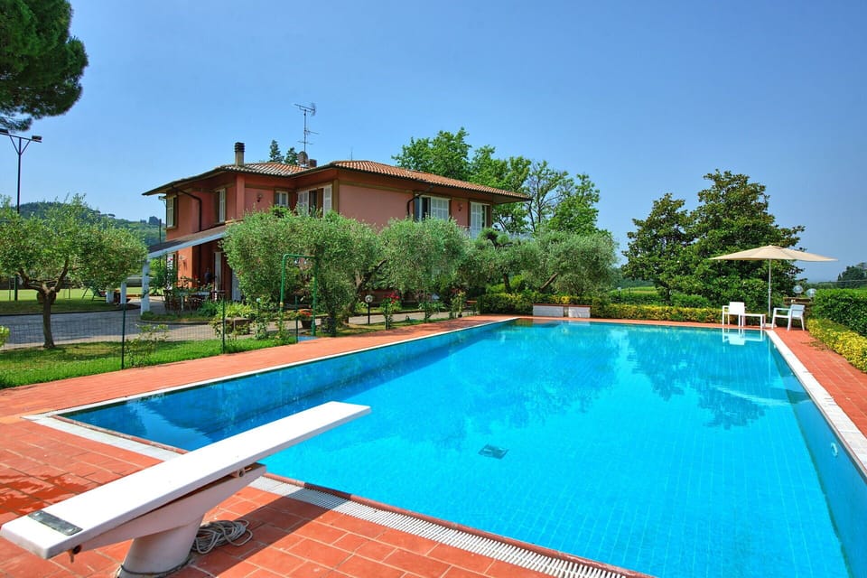 Building Exterior, Outdoor, Pool