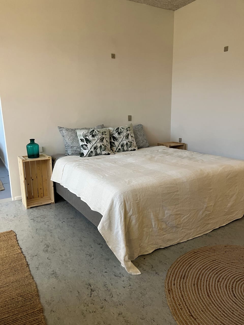 Family Room, Patio, Garden View | Free WiFi