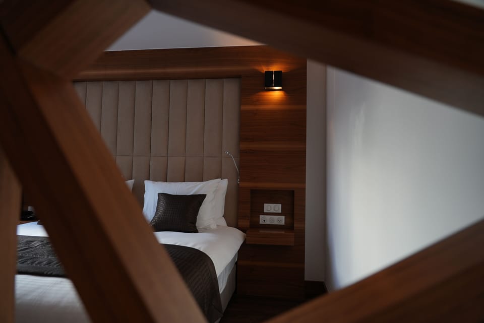Classic Double Room, Balcony, Mountain View | WiFi (free)