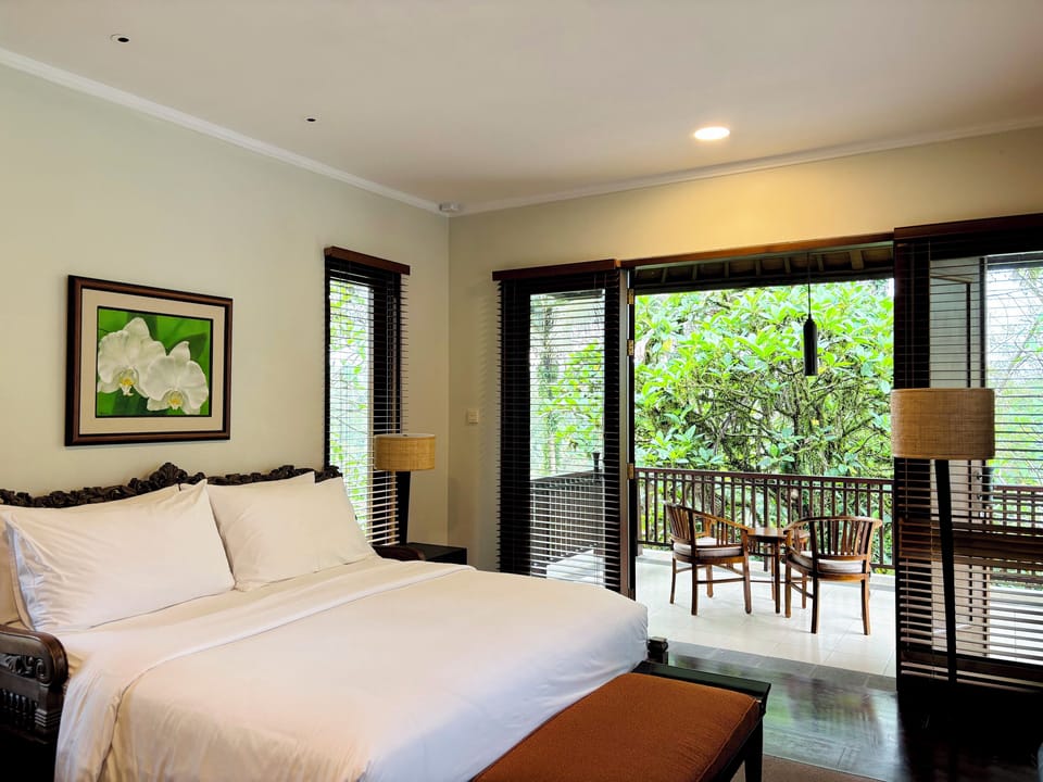 Deluxe Heritage Balcony Terrace | Minibar, in-room safe, desk, blackout drapes
