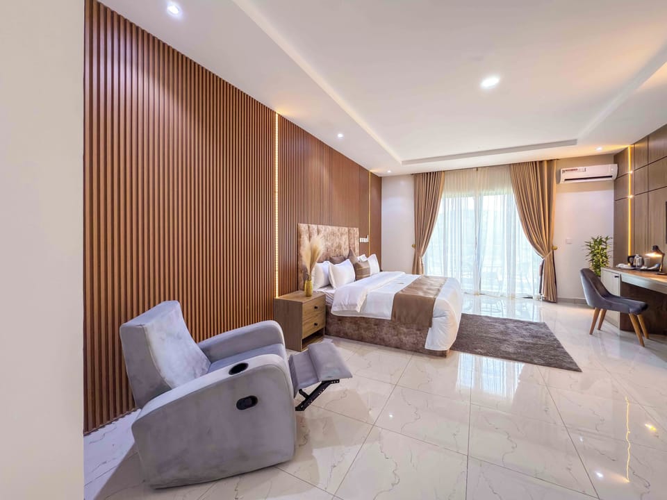 Presidential Room, Balcony, Mountain View | Laptop workspace, free WiFi, bed sheets