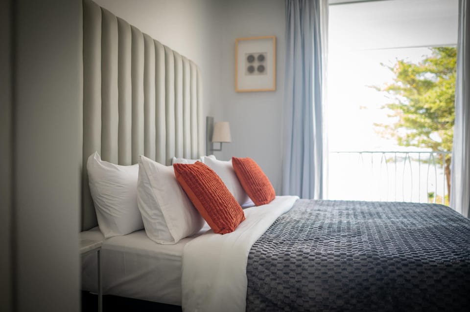 Luxury Studio, Beach View | In-room safe, desk, blackout drapes, free WiFi