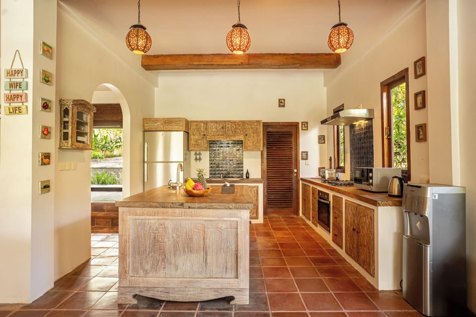 Family Villa, 5 Bedrooms, Private Pool | Private kitchen | Fridge, microwave, oven, toaster