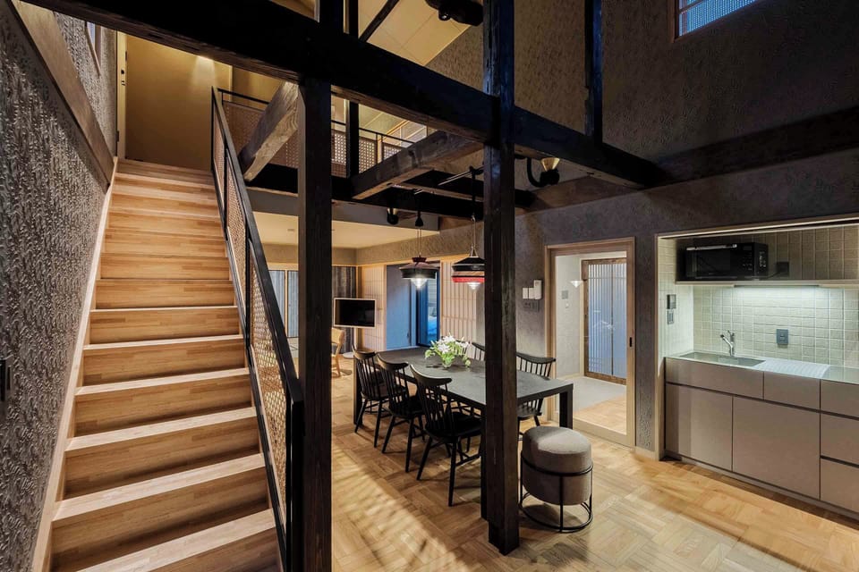 Traditional House, 4 Bedrooms, Kitchen, Garden View | Living area | 43-inch flat-screen TV with cable channels, heated floors